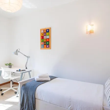 Santa Rita Roomy